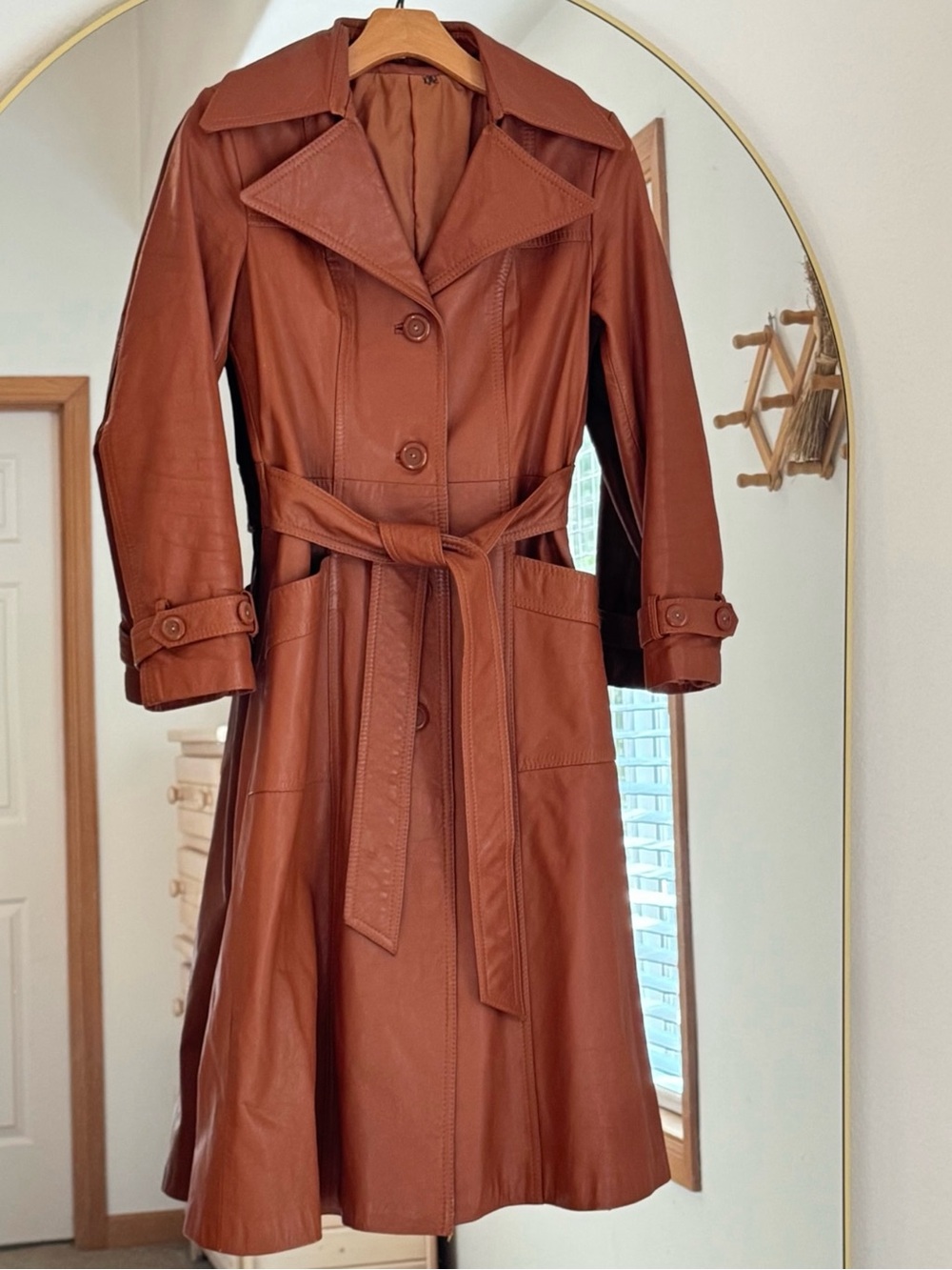 Vintage 1970s Leather Trench Coat (Vintage Sizing  7/8 | Modern Sizing 2-4)